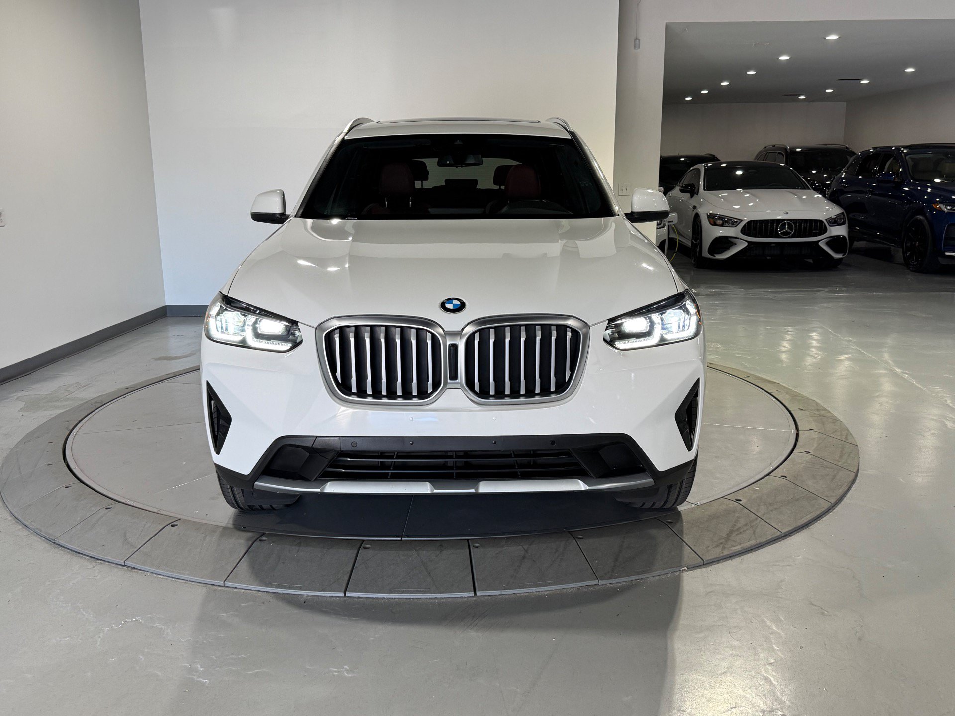 Used 2024 BMW X3 xDrive30i w/ Convenience Package AWD/4WD image 4