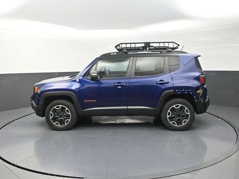 Used 2016 Jeep Renegade Trailhawk AWD/4WD image 4