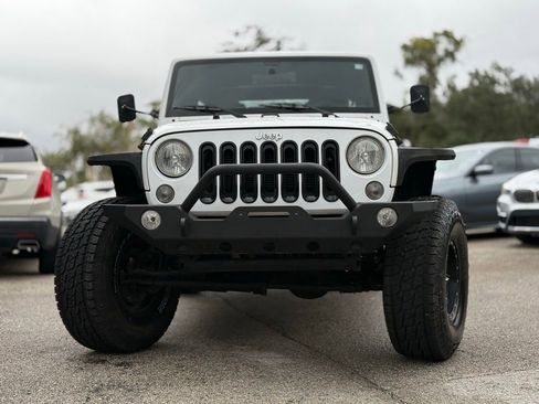 Used 2016 Jeep Wrangler Unlimited Sport w/ Connectivity Group image 9