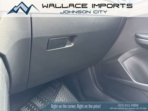 New 2026 Volkswagen Taos SE image 41