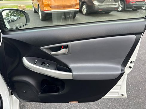 Used 2015 Toyota Prius Persona Series image 20