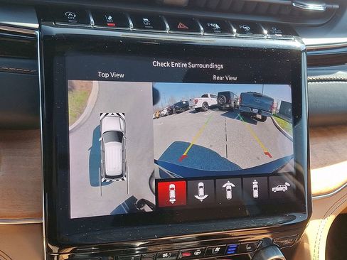 Used 2022 Jeep Grand Cherokee L Summit image 21