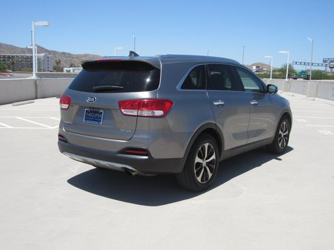 Used 2018 Kia Sorento EX w/ EX Advanced Touring Package FWD image 5