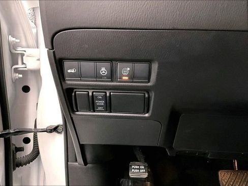 Used 2021 Nissan Armada Platinum AWD/4WD image 40