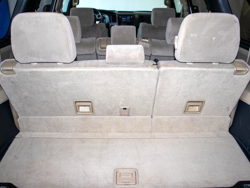 Used 2014 Toyota Sequoia SR5 RWD image 18