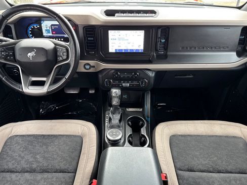 Used 2022 Ford Bronco Wildtrak AWD/4WD image 13