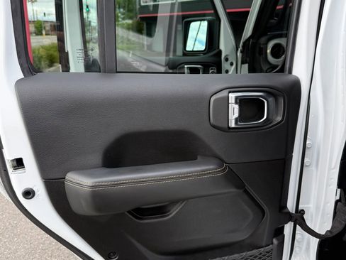 Used 2025 Jeep Wrangler Unlimited Sahara w/ Safety Group image 14