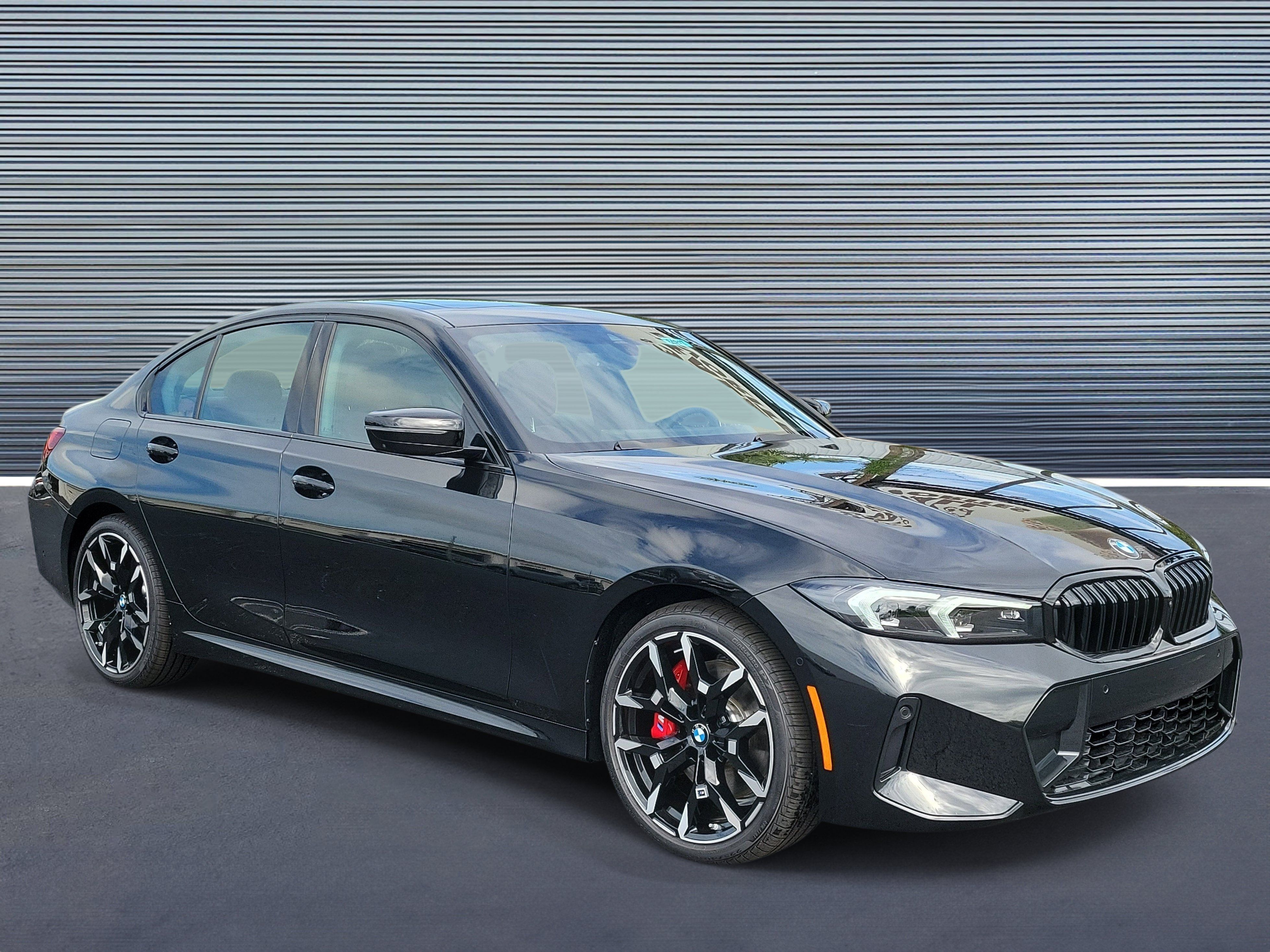 New 2026 BMW 330i Sedan w/ M Sport Package RWD image 2