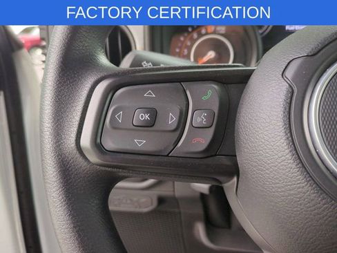 Certified 2025 Jeep Gladiator Nighthawk image 9