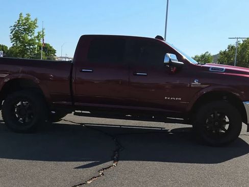 Used 2022 RAM 2500 Laramie AWD/4WD image 9