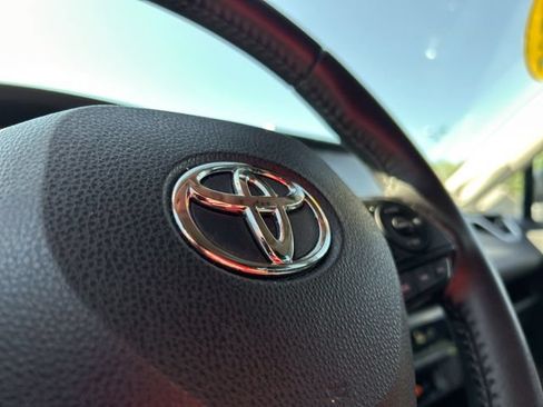 Used 2021 Toyota RAV4 XLE Premium AWD/4WD image 43