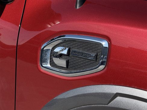 Used 2017 Nissan Titan PRO-4X image 8