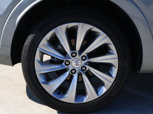 Used 2025 Buick Envista Avenir image 9