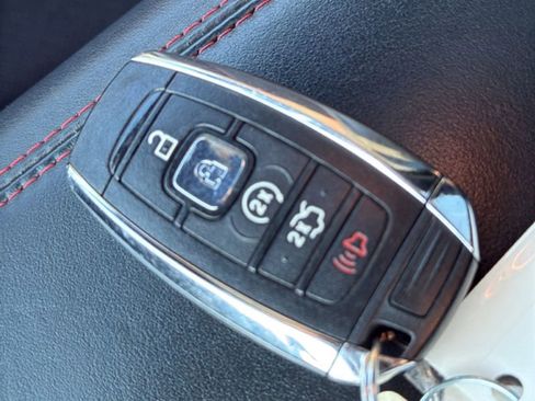 Used 2018 Lincoln MKC Black Label w/ Lincoln MKC Climate Package image 29