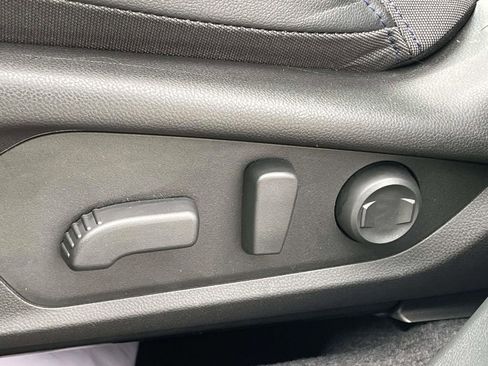 Used 2025 Subaru Forester Premium image 7