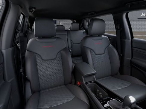 New 2026 Jeep Compass Trailhawk image 16