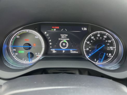 Used 2021 Toyota Venza Limited image 20