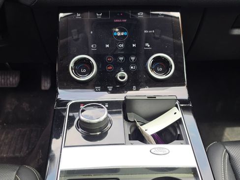 Used 2019 Land Rover Range Rover Velar S AWD/4WD image 19
