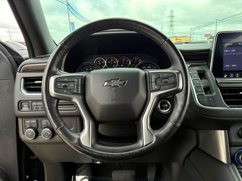 Used 2021 Chevrolet Tahoe Z71 w/ Luxury Package AWD/4WD image 15