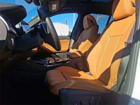 Used 2024 BMW X3 sDrive30i w/ Premium Package image 13