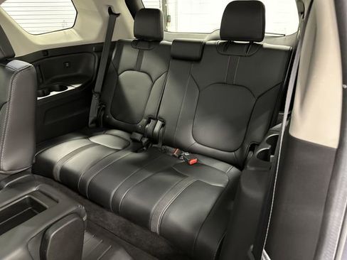 Used 2025 Honda Pilot EX-L image 22