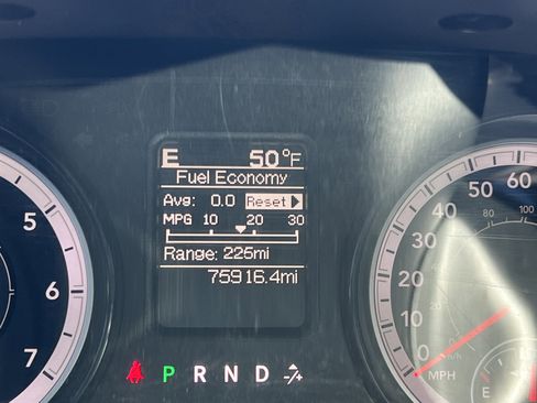 Used 2018 RAM 1500 Classic SLT image 21