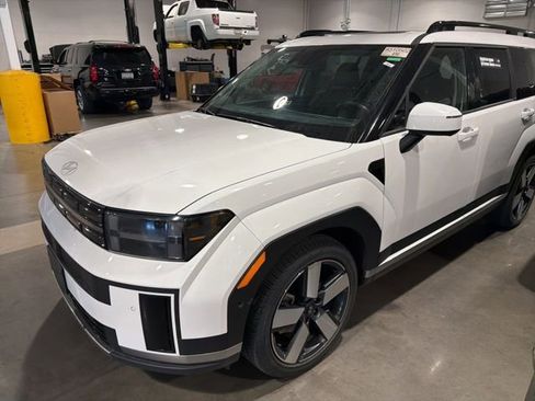 Used 2024 Hyundai Santa Fe Limited image 2