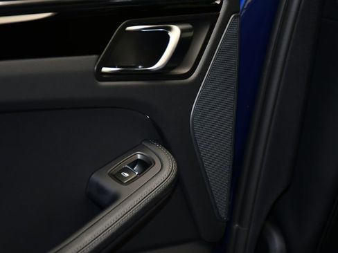 New 2026 Porsche Macan AWD/4WD image 19