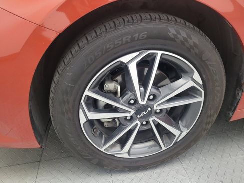 Used 2023 Kia Forte LXS FWD image 31