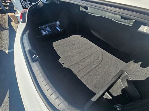 Used 2025 Hyundai Elantra SEL FWD image 2