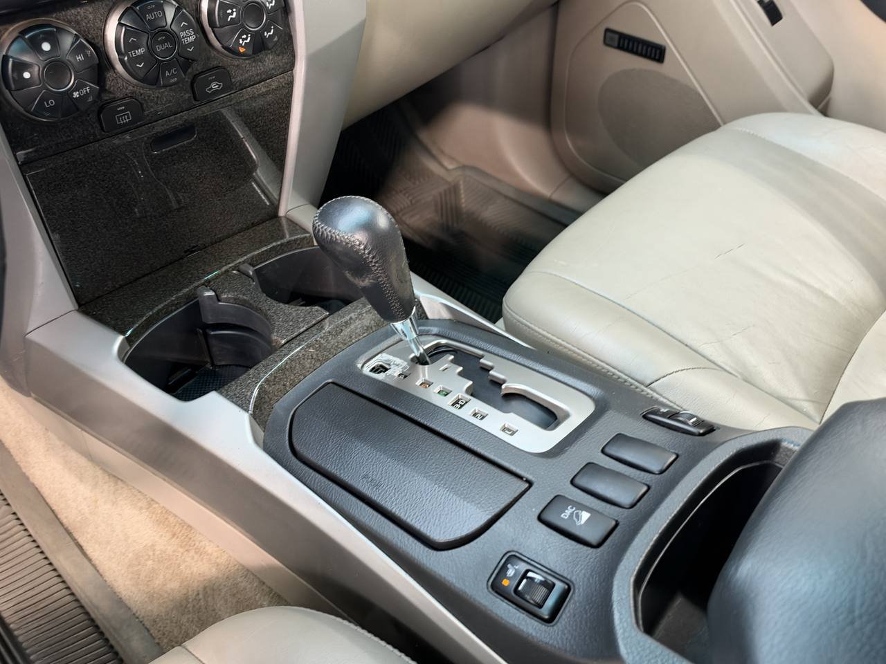 Used 2004 Toyota 4Runner Limited AWD/4WD image 23