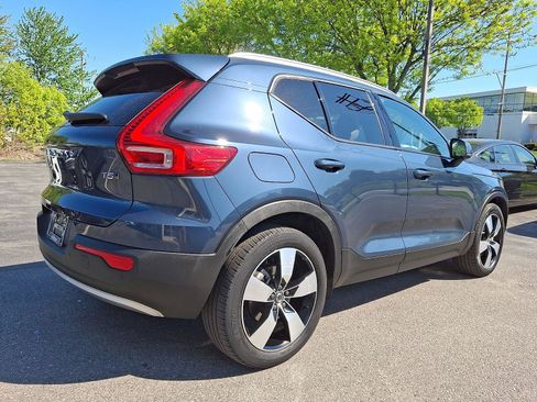 Used 2021 Volvo XC40 T5 Momentum w/ Premium Package AWD/4WD image 6