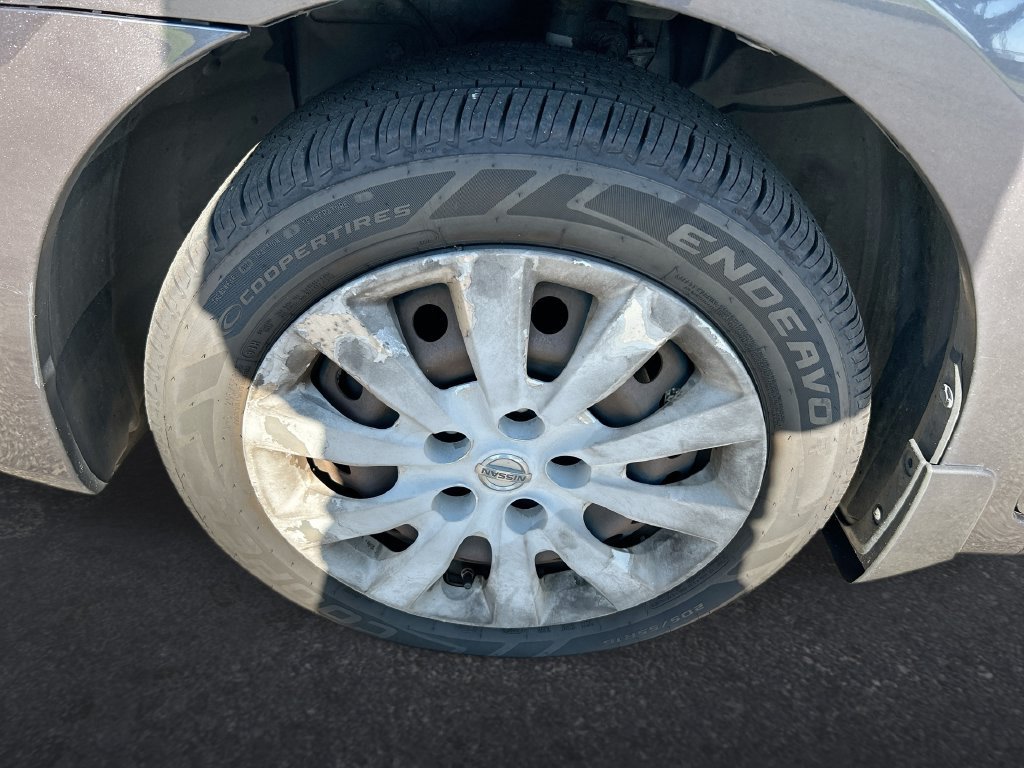 Used 2015 Nissan Sentra SV w/ Navigation Package FWD image 10