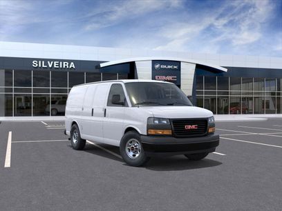 New 2025 GMC Savana 2500