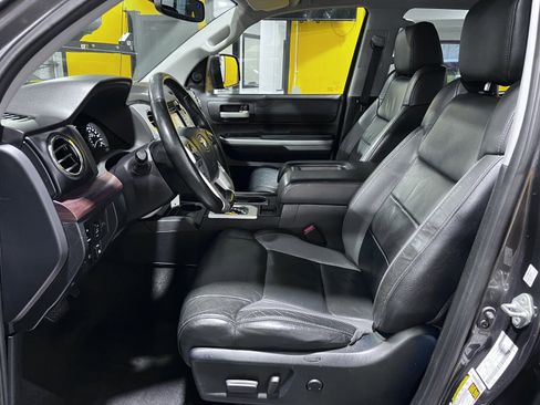 Used 2018 Toyota Tundra Limited w/ Limited Premium Package image 14