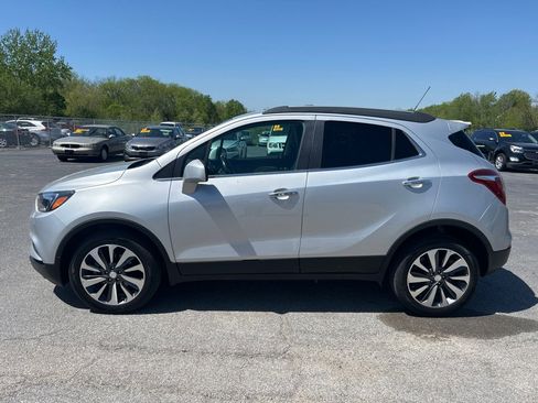 Used 2021 Buick Encore Preferred image 1