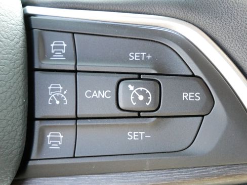 New 2025 Jeep Grand Cherokee L Limited image 13