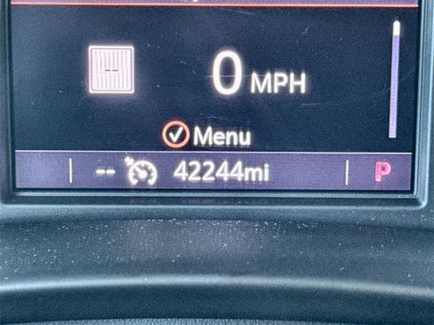 Certified 2022 Buick Enclave Essence w/ Experience Buick Package image 12