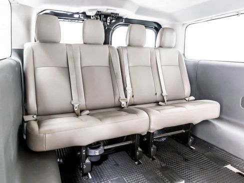 Used 2020 Nissan NV 3500 SL RWD image 33