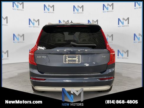 Used 2022 Volvo XC90 T6 Momentum w/ Climate Package AWD/4WD image 4
