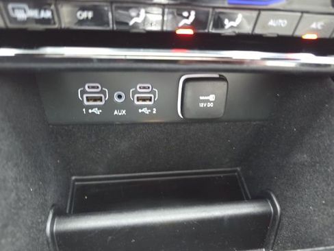 Used 2022 Jeep Grand Cherokee L Overland image 7