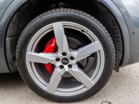 Used 2021 Audi SQ5 Prestige image 12