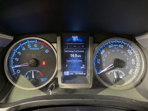 Certified 2016 Toyota Tacoma 2WD Double Cab image 18