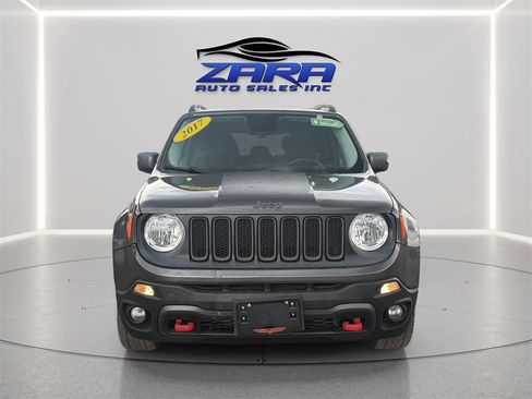 Used 2017 Jeep Renegade Trailhawk AWD/4WD image 2