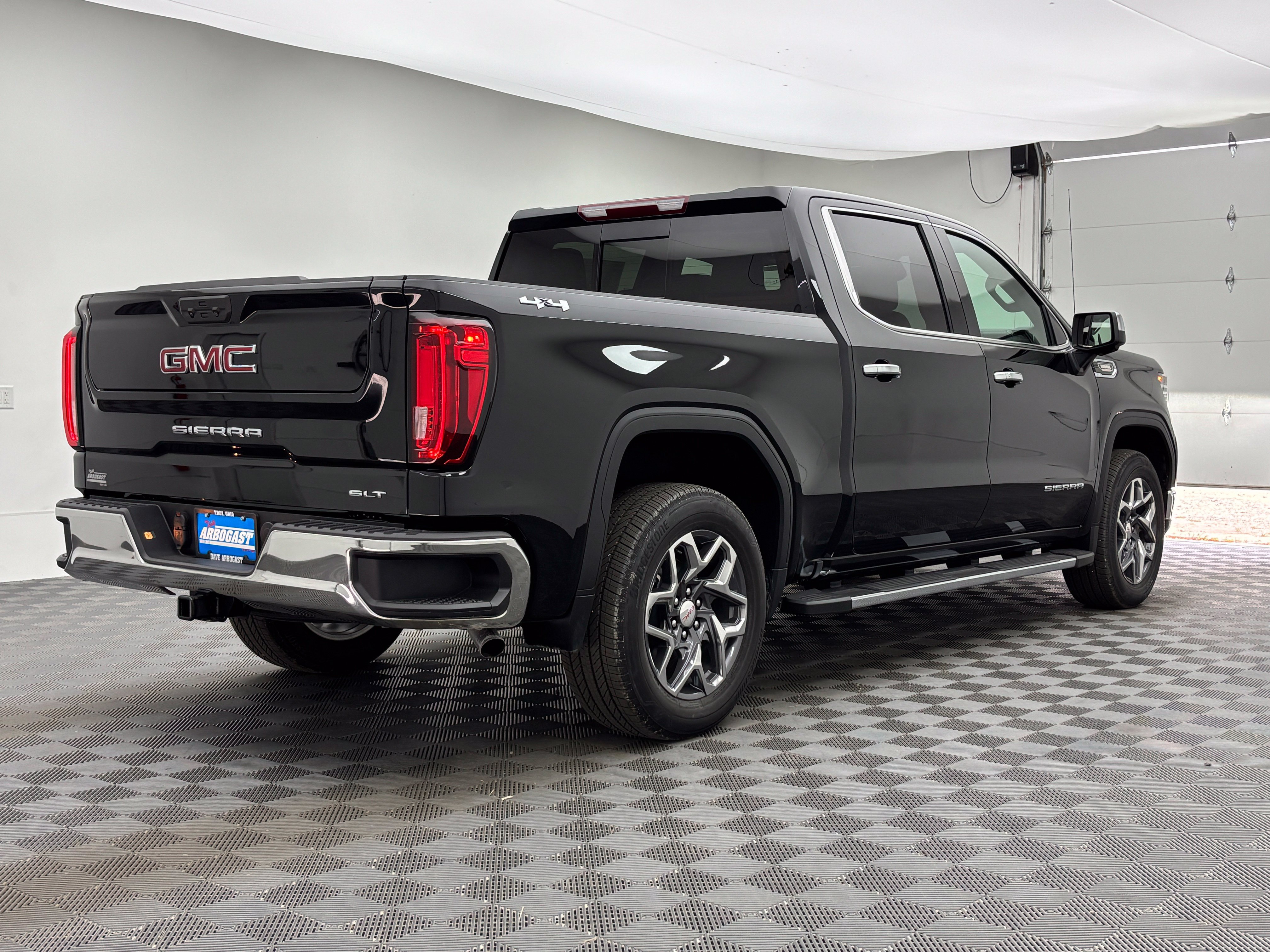 New 2026 GMC Sierra 1500 SLT w/ SLT Premium Package AWD/4WD image 10