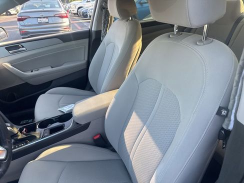 Used 2019 Hyundai Sonata SEL FWD image 6