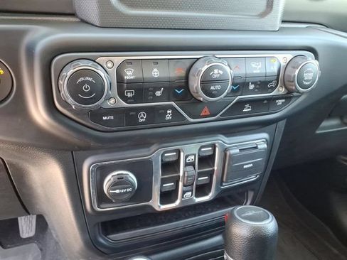Used 2023 Jeep Gladiator Sport AWD/4WD image 25