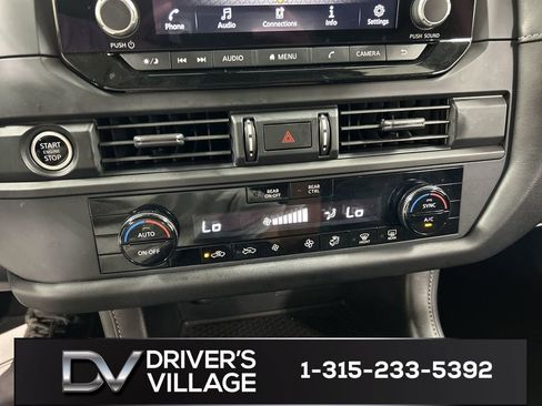 Used 2023 Nissan Pathfinder S AWD/4WD image 16