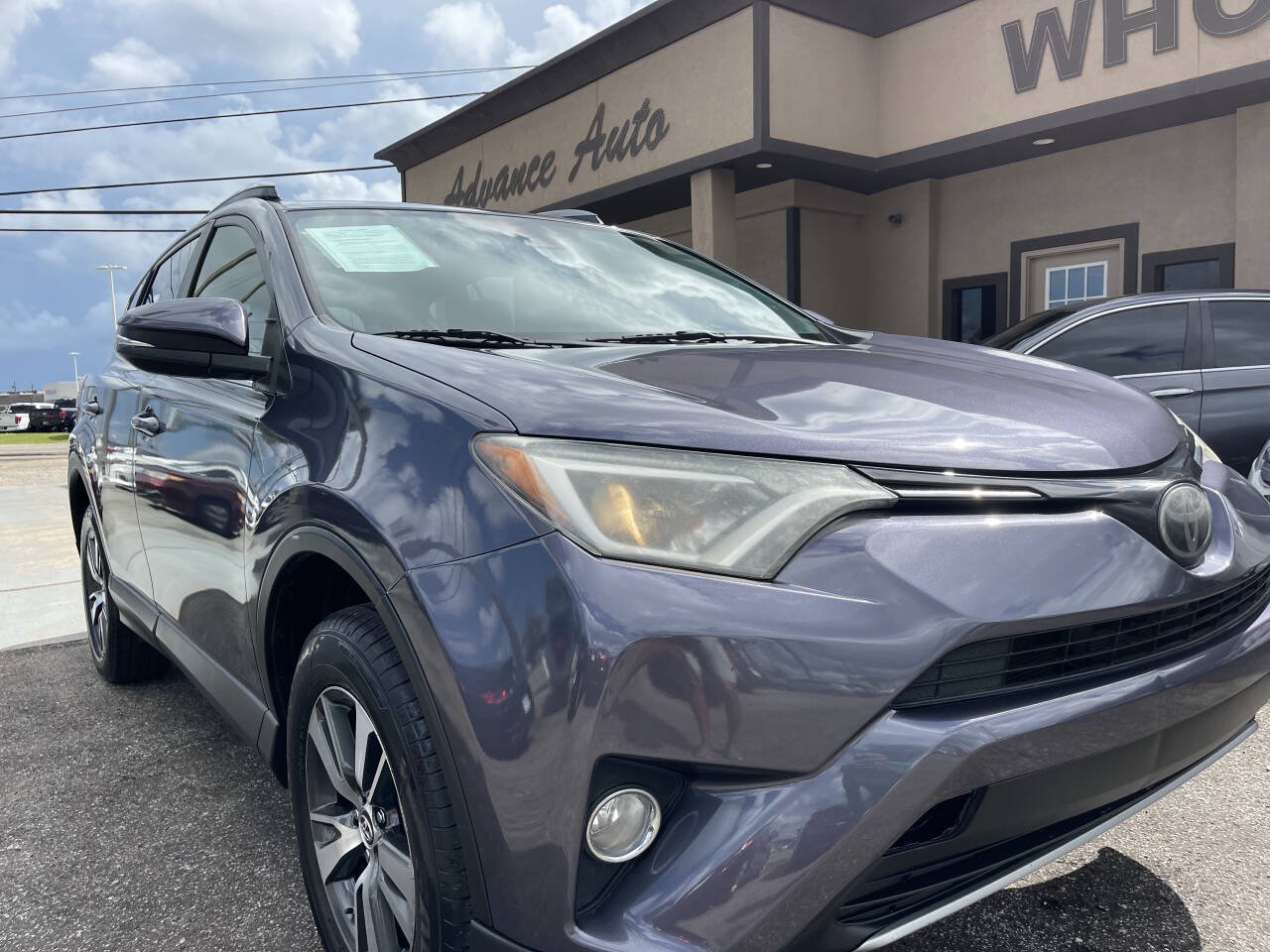 Used 2017 Toyota RAV4 XLE FWD image 1