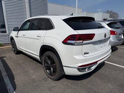 Used 2022 Volkswagen Atlas Cross Sport SEL R-Line image 3